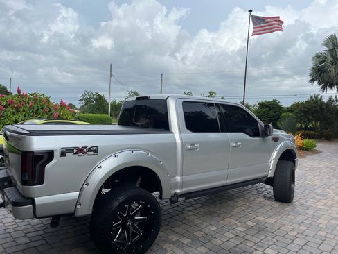 Used 2017 Ford F150 XLT w/ Equipment Group 302A Luxury AWD/4WD image 11