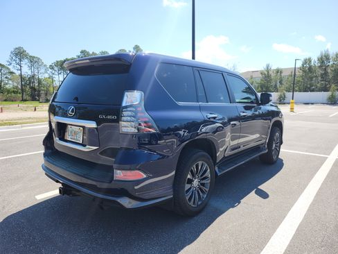 Used 2023 Lexus GX 460 Premium w/ Accessory Package image 6