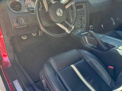 Used 2012 Ford Mustang GT Premium w/ Comfort Pkg image 4
