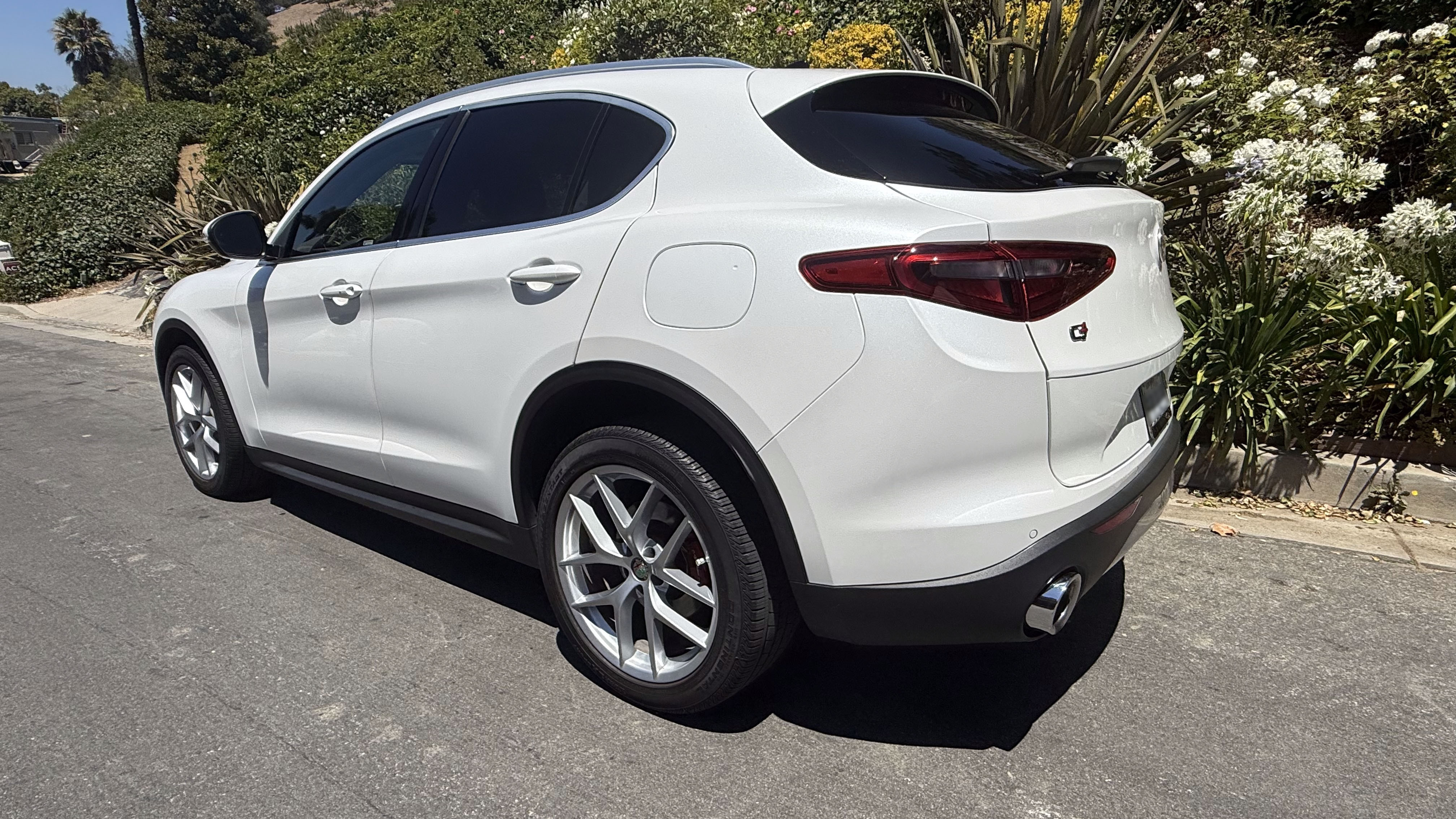 Used 2019 Alfa Romeo Stelvio Ti Lusso w/ Quick Order Package 22X Lusso AWD/4WD image 2