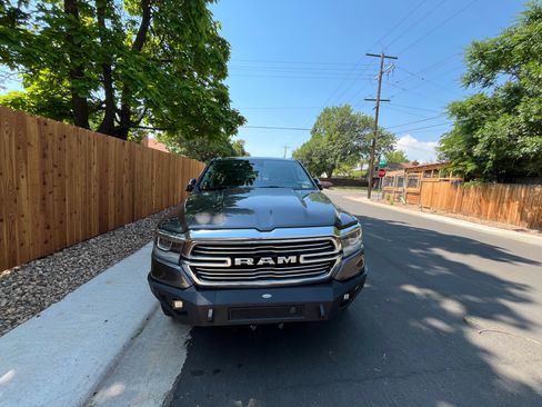 Used 2022 RAM 1500 Laramie AWD/4WD image 19