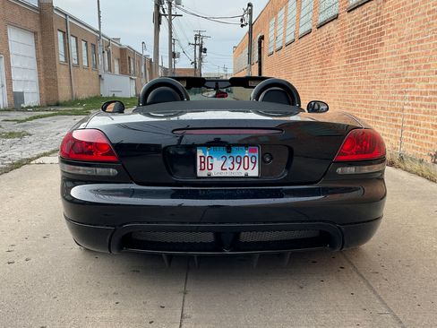 Used 2003 Dodge Viper SRT-10 image 10