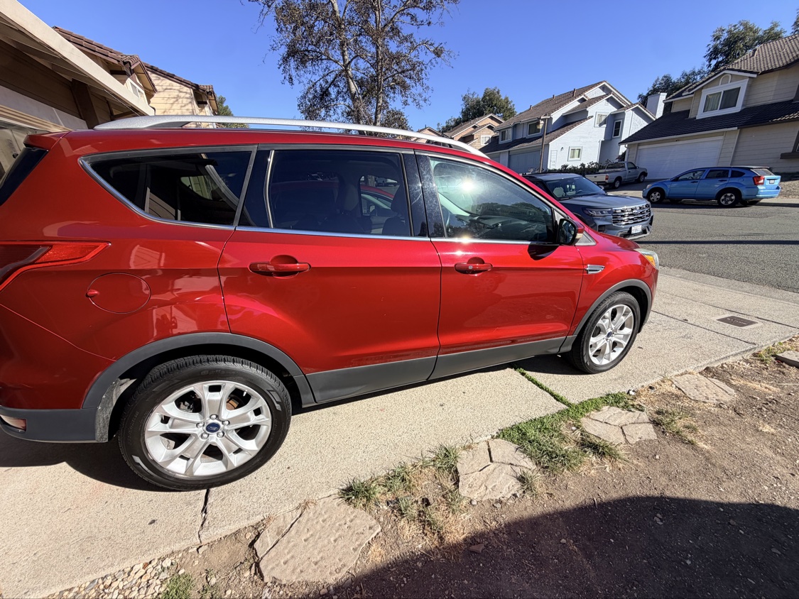 Used 2016 Ford Escape Titanium AWD/4WD image 8