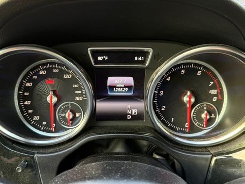 Used 2019 Mercedes-Benz GLS 450 450 4MATIC Sport Utility 4D image 15