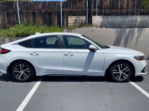 Used 2024 Honda Civic LX image 5