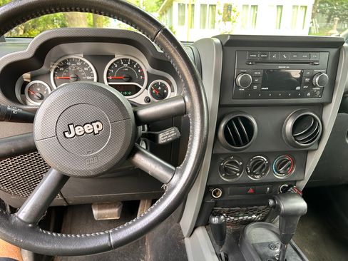 Used 2010 Jeep Wrangler Sport AWD/4WD image 9