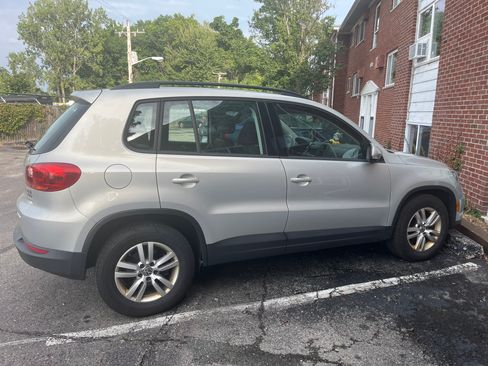 Used 2015 Volkswagen Tiguan S AWD/4WD image 6