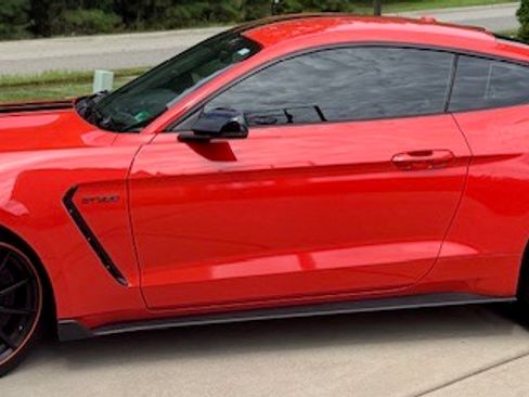 Used 2016 Ford Mustang Shelby GT350 w/ Technology Package image 2