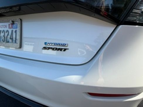 Used 2024 Honda Accord Sport image 2