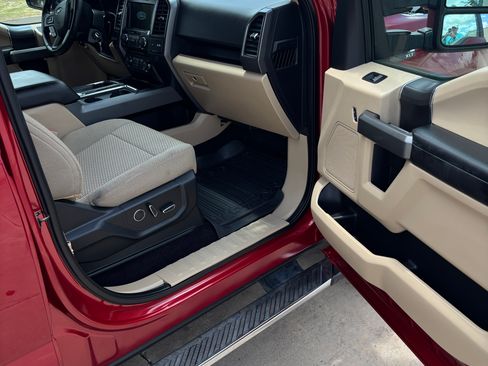 Used 2017 Ford F150 XLT w/ Equipment Group 302A Luxury RWD image 12