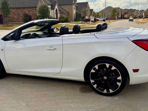 Used 2018 Buick Cascada Sport Touring w/ Dark Effects Package image 4