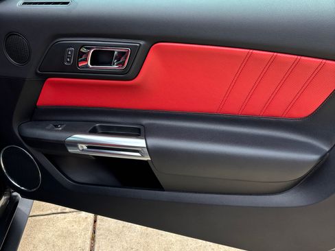 Used 2017 Ford Mustang GT Premium RWD image 15