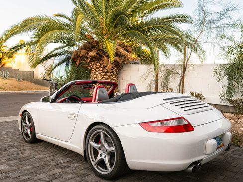 Used 2006 Porsche 911 Carrera S image 11