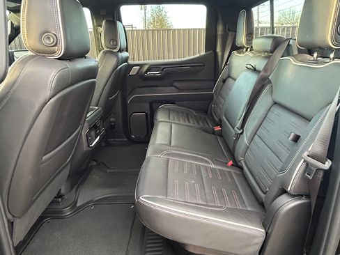 Used 2023 GMC Sierra 1500 AT4X image 6