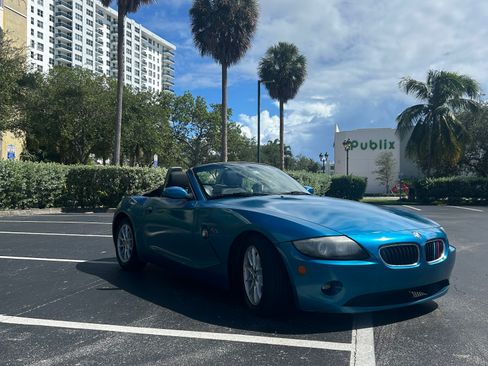 Used 2005 BMW Z4 2.5i image 6