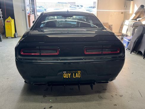 Used 2018 Dodge Challenger R/T Scat Pack w/ Leather Interior Group RWD image 5
