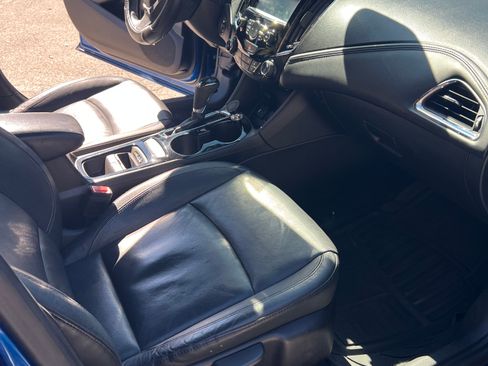 Used 2017 Chevrolet Cruze Premier image 8