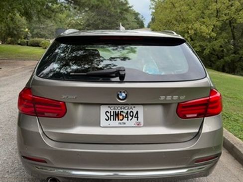 Used 2016 BMW 328d xDrive Wagon AWD/4WD image 5