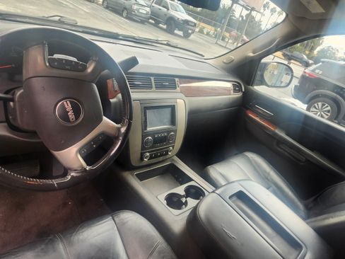 Used 2013 GMC Yukon XL SLT image 5