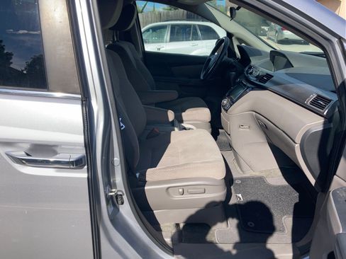 Used 2016 Honda Odyssey EX image 11