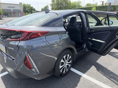 Used 2021 Toyota Prius Prime Limited FWD image 21