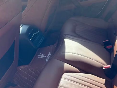 Used 2017 Maserati Ghibli S image 10