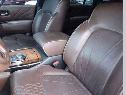 Used 2017 INFINITI QX80 Limited image 12