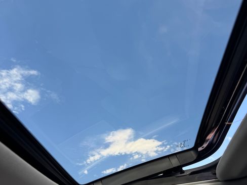 Used 2017 Acura TLX FWD image 13