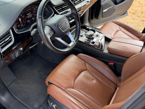 Used 2017 Audi Q7 3.0T Prestige image 26