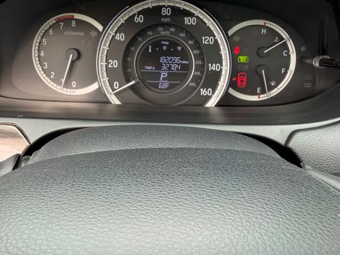 Used 2016 Honda Accord EX-L image 2