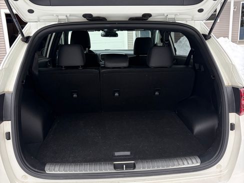 Used 2022 Kia Sportage Nightfall Edition image 2