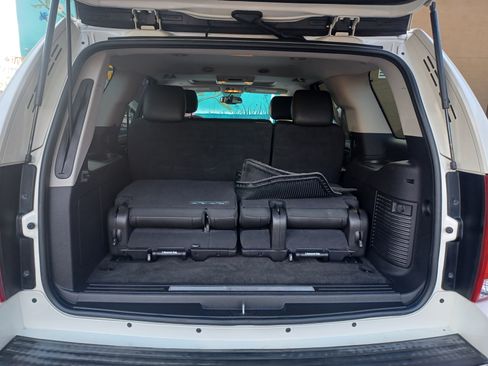 Used 2013 Cadillac Escalade Hybrid Sport Utility 4D image 14