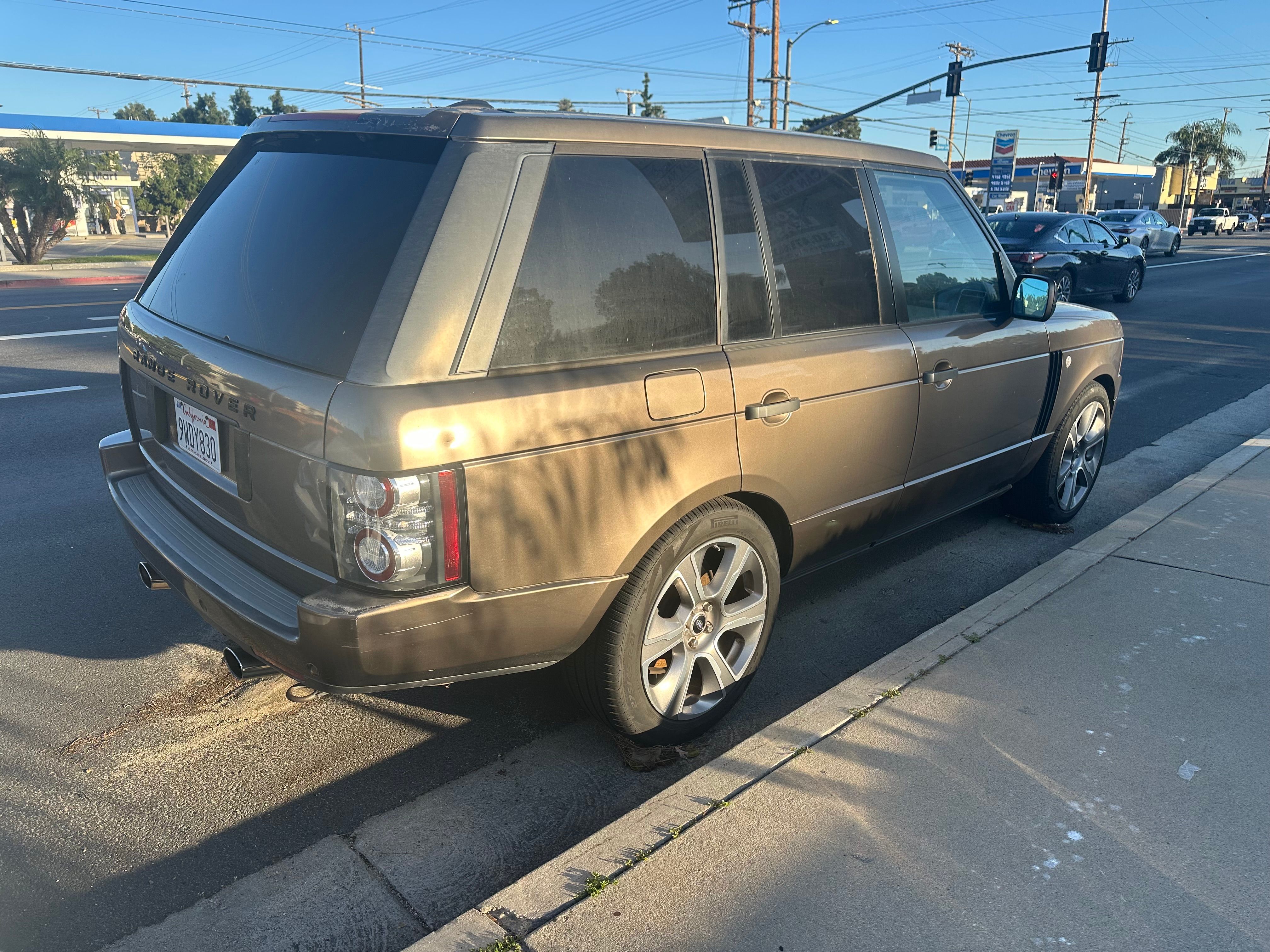 Used 2010 Land Rover Range Rover HSE AWD/4WD image 10