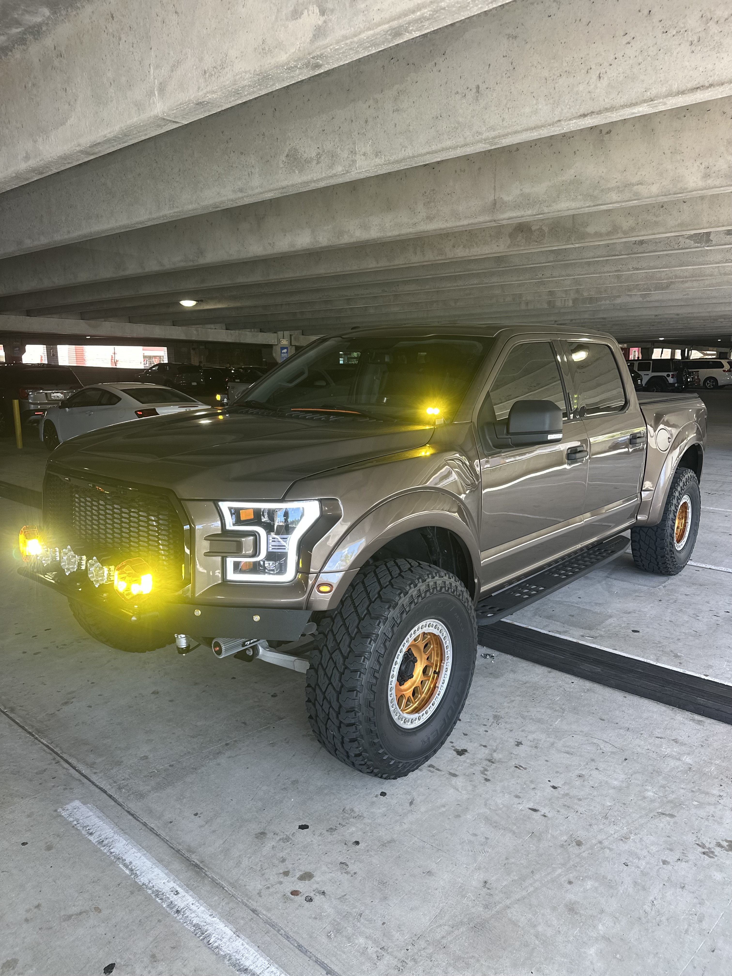 Used 2015 Ford F150 XLT w/ Equipment Group 301A Mid AWD/4WD image 1