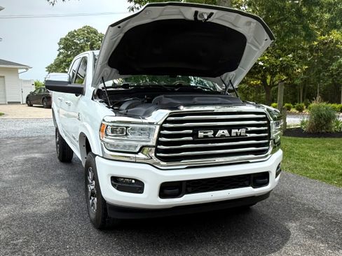 Used 2022 RAM 2500 Limited AWD/4WD image 4