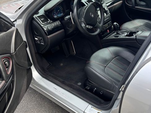 Used 2010 Maserati Quattroporte S image 2