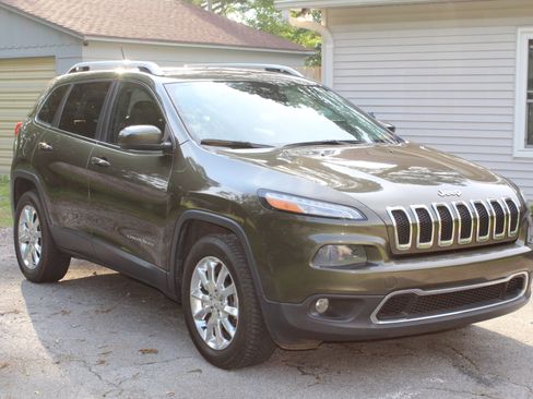 Used 2014 Jeep Cherokee Limited w/ Luxury Group image 9