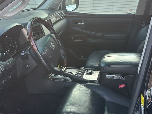 Used 2014 Lexus LX 570 4WD image 6