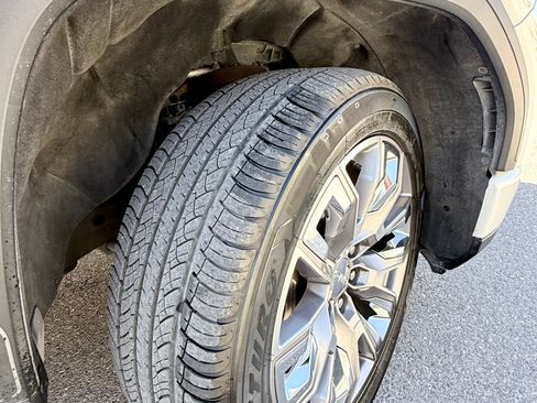 Used 2022 GMC Sierra 1500 Denali w/ Denali Reserve Package image 27