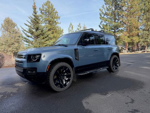 Used 2022 Land Rover Defender 110 X-Dynamic HSE image 1