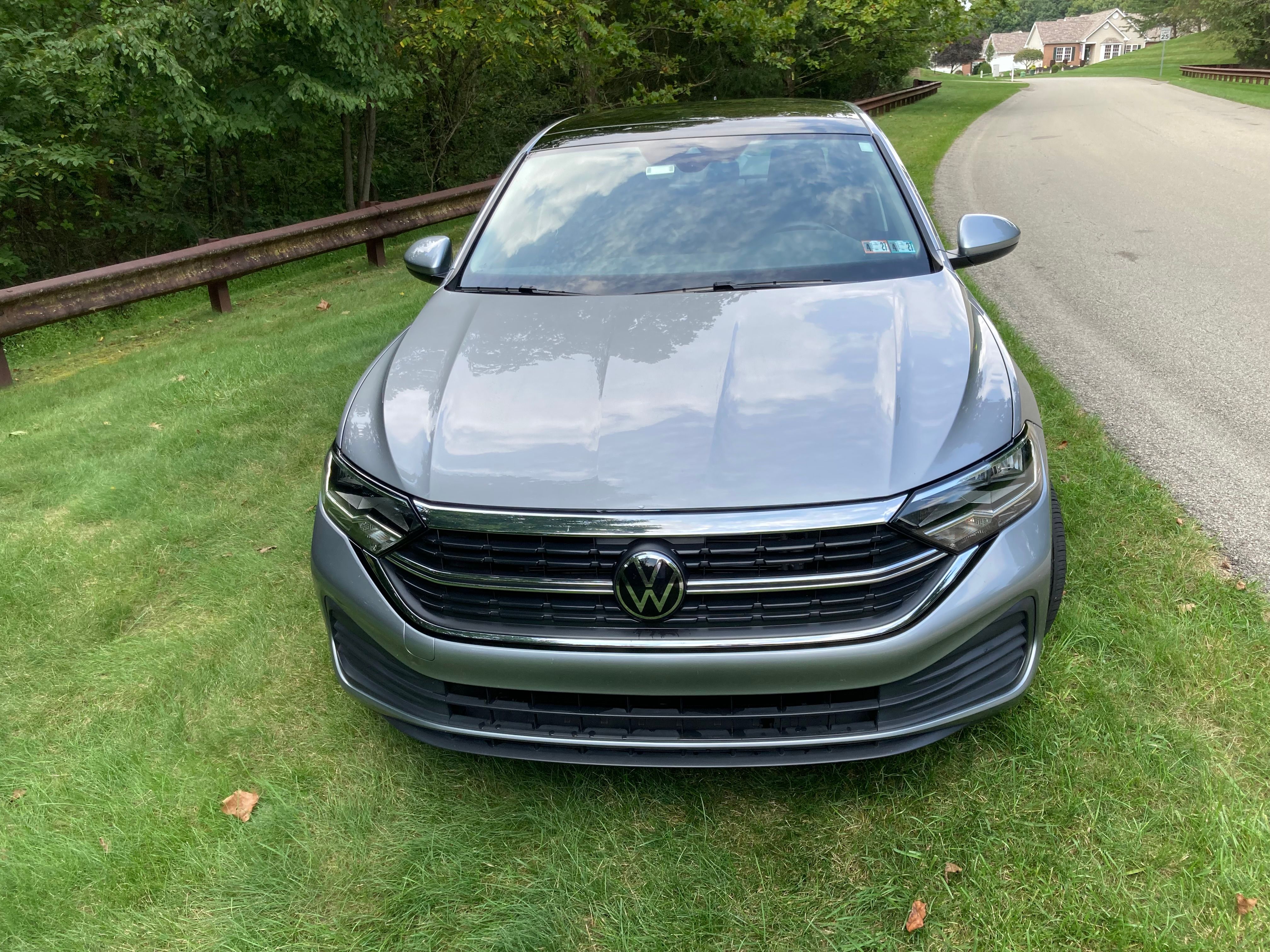 Used 2024 Volkswagen Jetta SE w/ Panoramic Sunroof Package FWD image 4