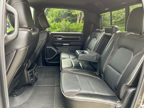 Used 2023 RAM 1500 Laramie AWD/4WD image 16