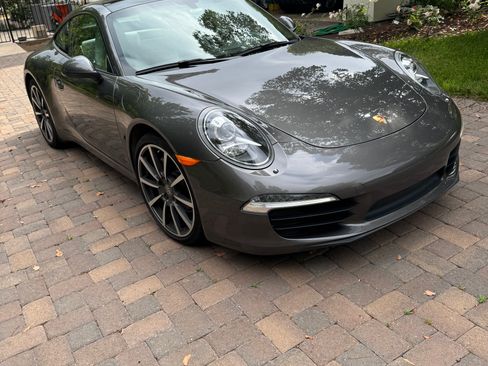 Used 2014 Porsche 911 Carrera image 1