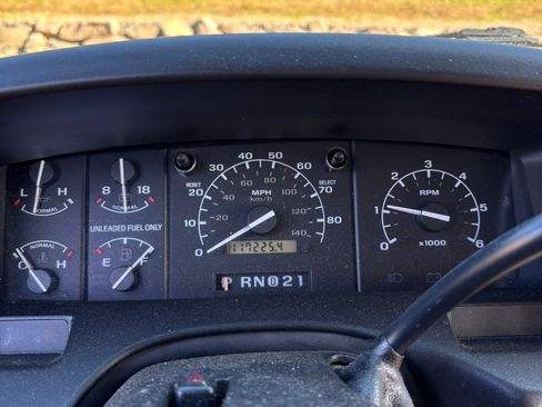 Used 1994 Ford F150 XL AWD/4WD image 13