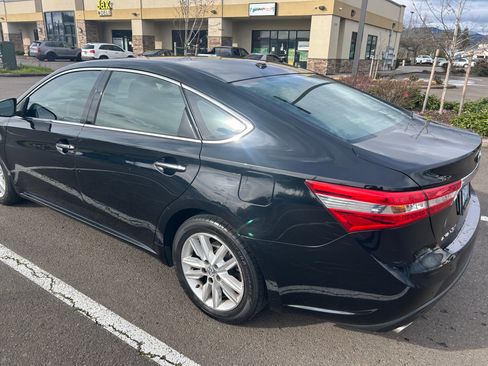 Used 2015 Toyota Avalon XLE image 5