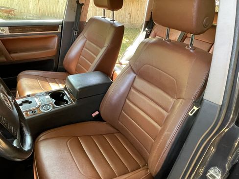 Used 2008 Volkswagen Touareg V10 TDI image 15