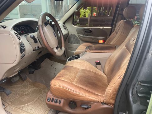 Used 2002 Ford F150 King Ranch AWD/4WD image 2