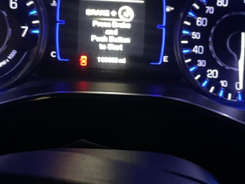 Used 2015 Chrysler 200 Limited w/ Convenience Group image 8