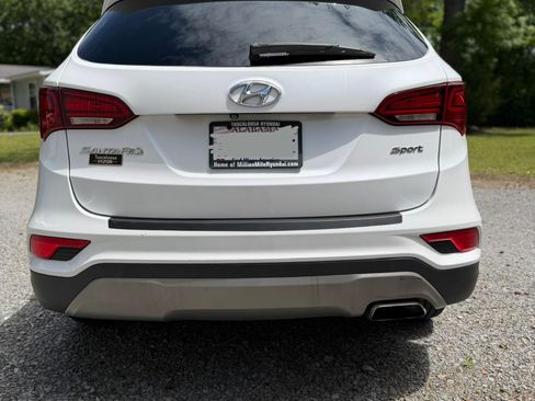 Used 2018 Hyundai Santa Fe Sport w/ Cargo Package FWD image 4