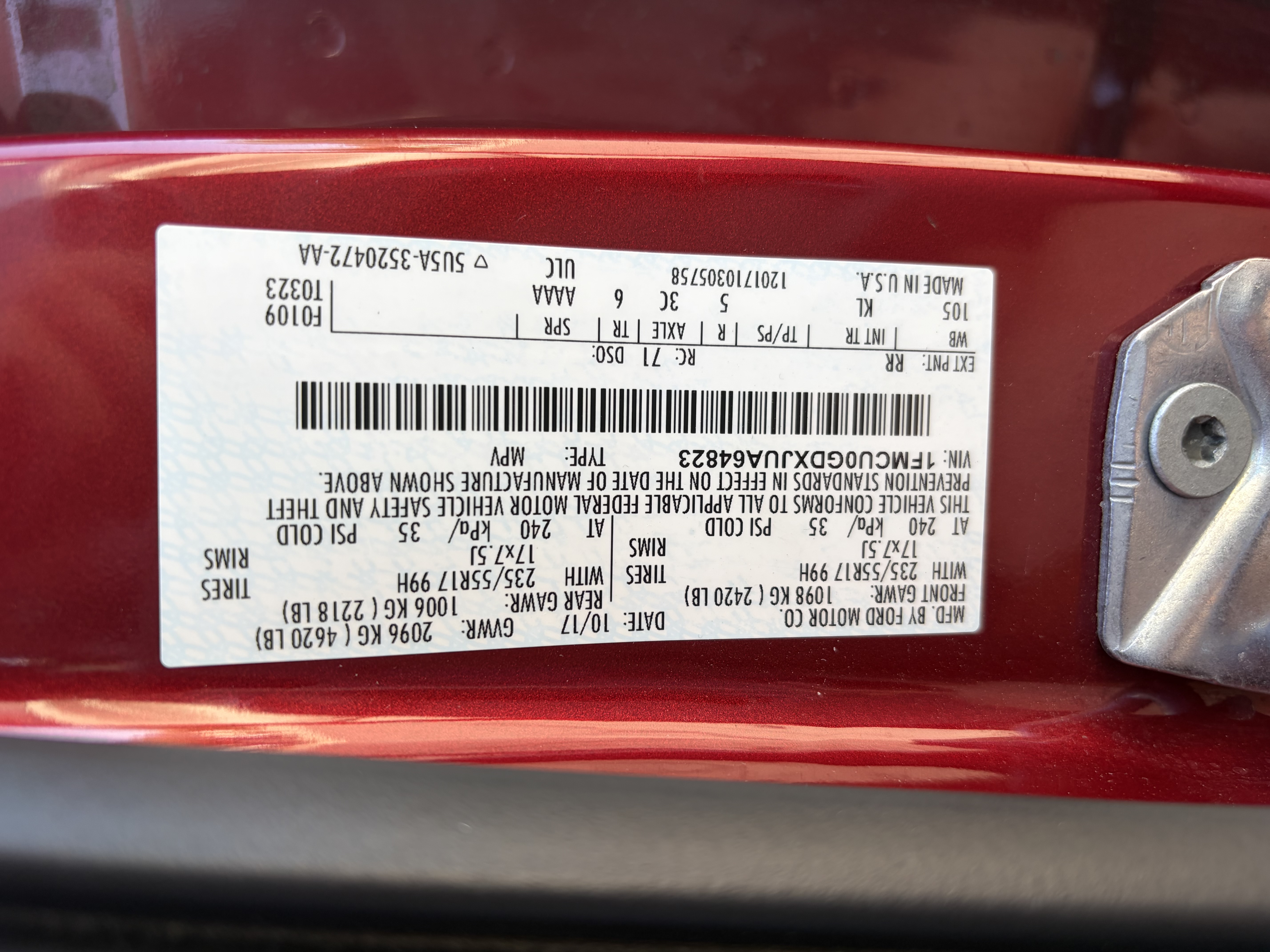 Used 2018 Ford Escape SE w/ SE Sync 3 Package FWD image 15